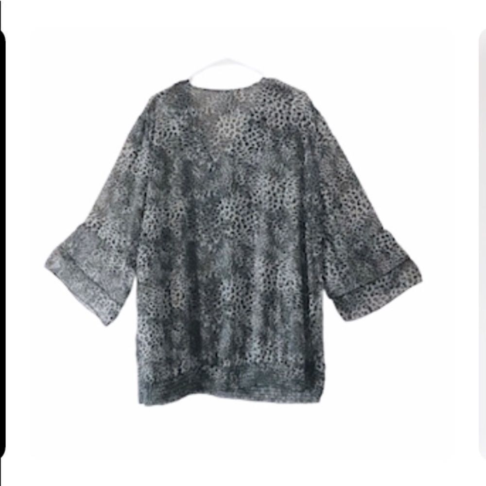 Evolution Blouse  - Picture 2 of 5